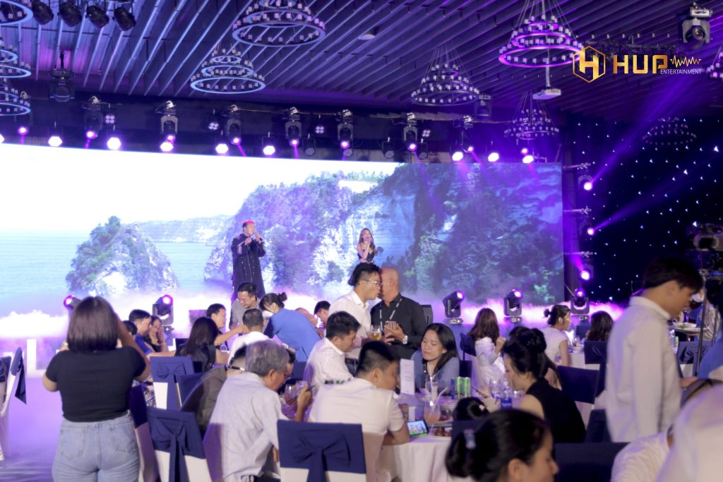 Ca sĩ event